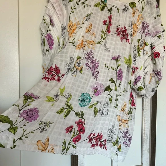 Jane and Delancey Multicolor Floral Blouse - Picture 7 of 7